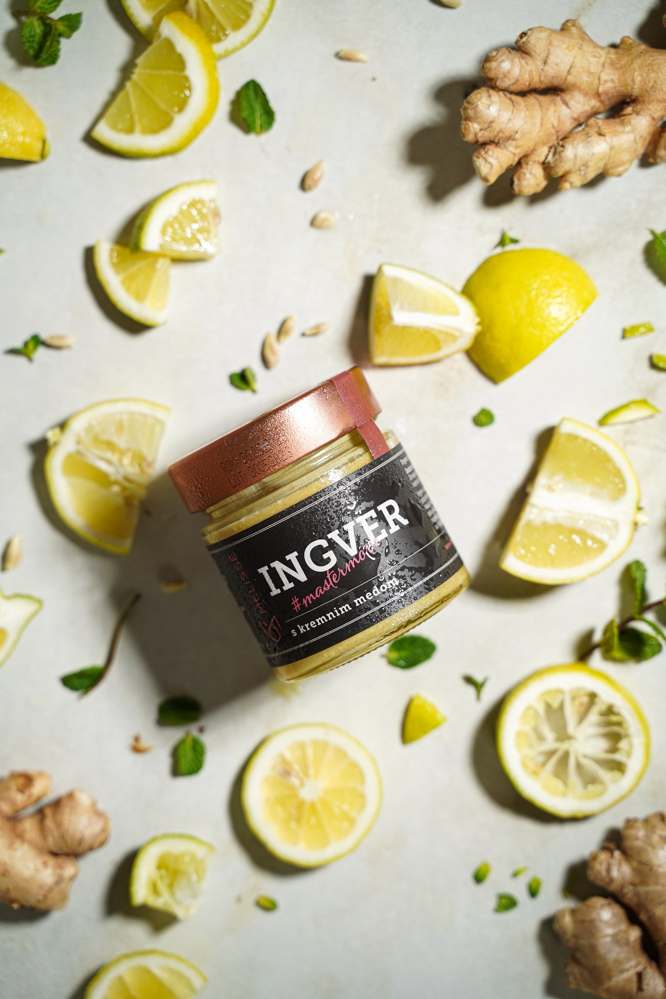 Creamy honey with ginger