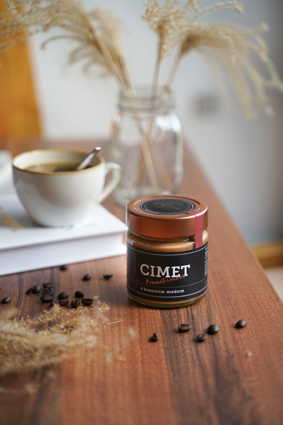 Creamy honey with cinnamon 