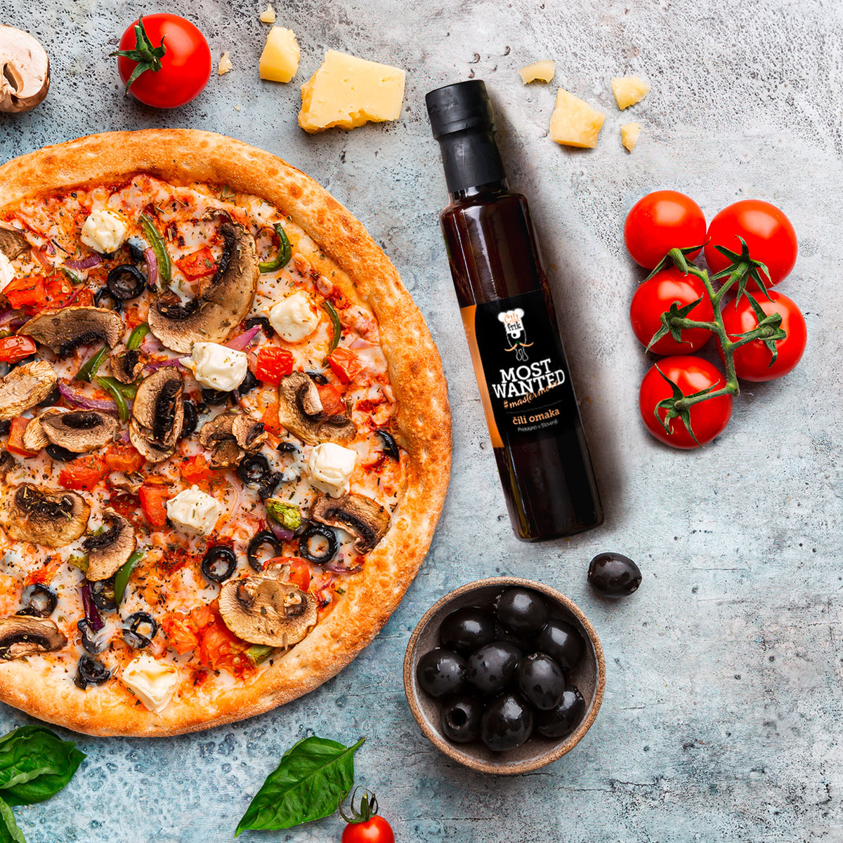 MOST WANTED: Chili sauce with basil and oregano. Spicy level: 5/7 – 250 ml 